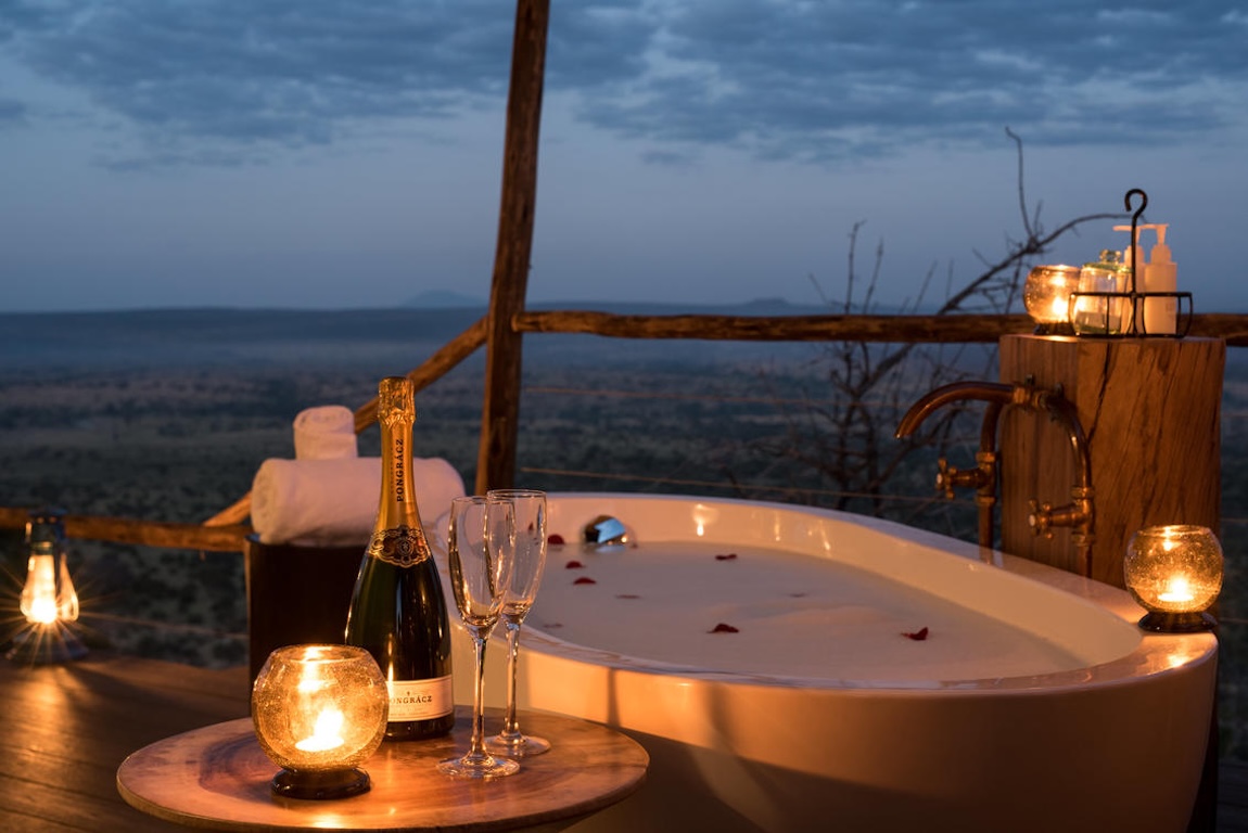 Lemala Mpingo Ridge Lodge Outdoor Jacuzzi